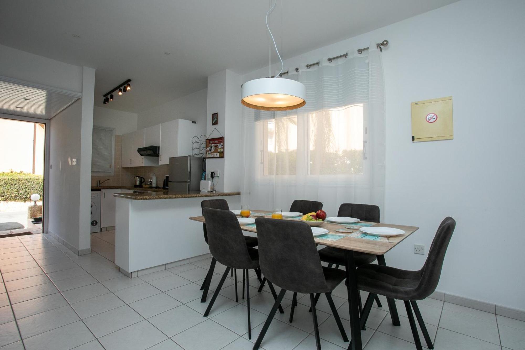 Casa Del Sol Townhouse In Iris Village Pafos Dış mekan fotoğraf