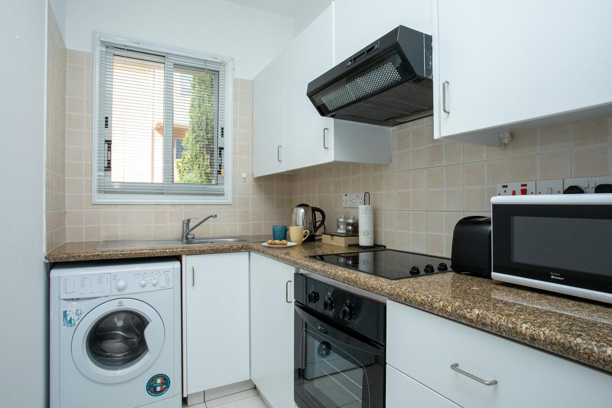 Casa Del Sol Townhouse In Iris Village Pafos Dış mekan fotoğraf