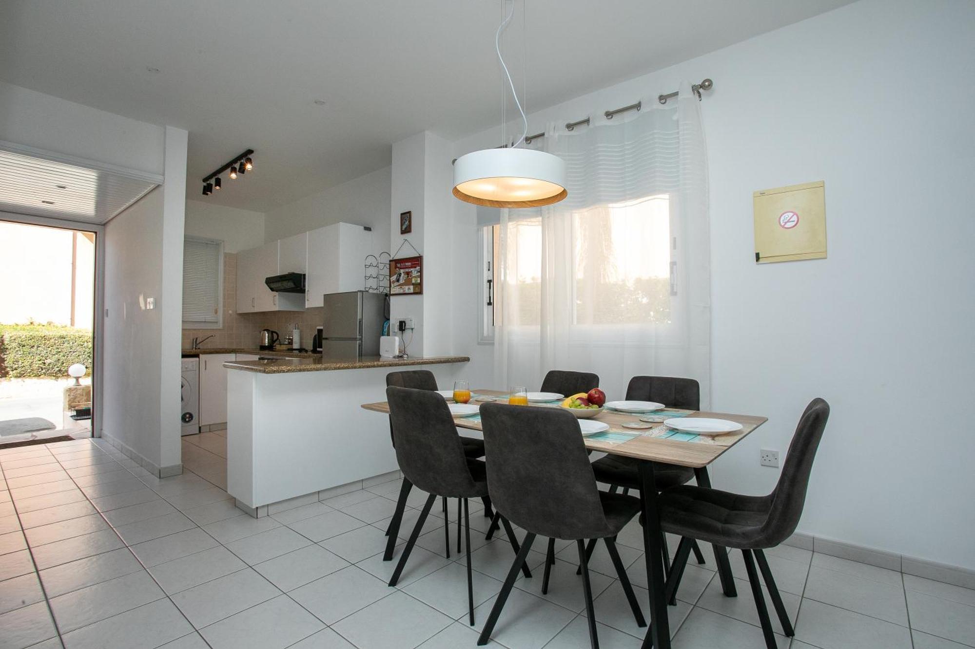 Casa Del Sol Townhouse In Iris Village Pafos Dış mekan fotoğraf