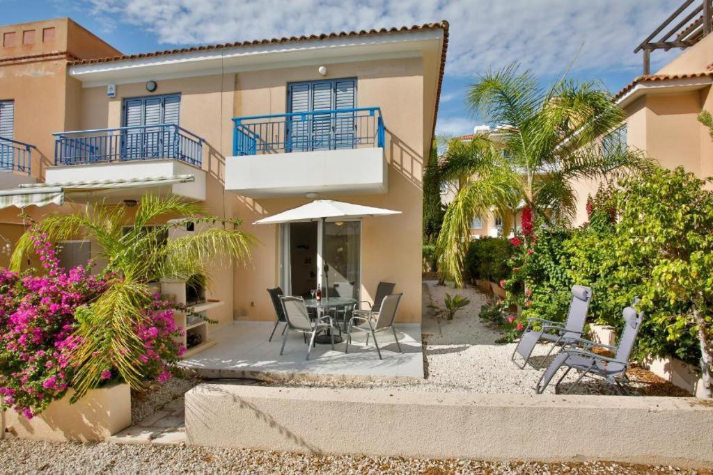 Casa Del Sol Townhouse In Iris Village Pafos Dış mekan fotoğraf